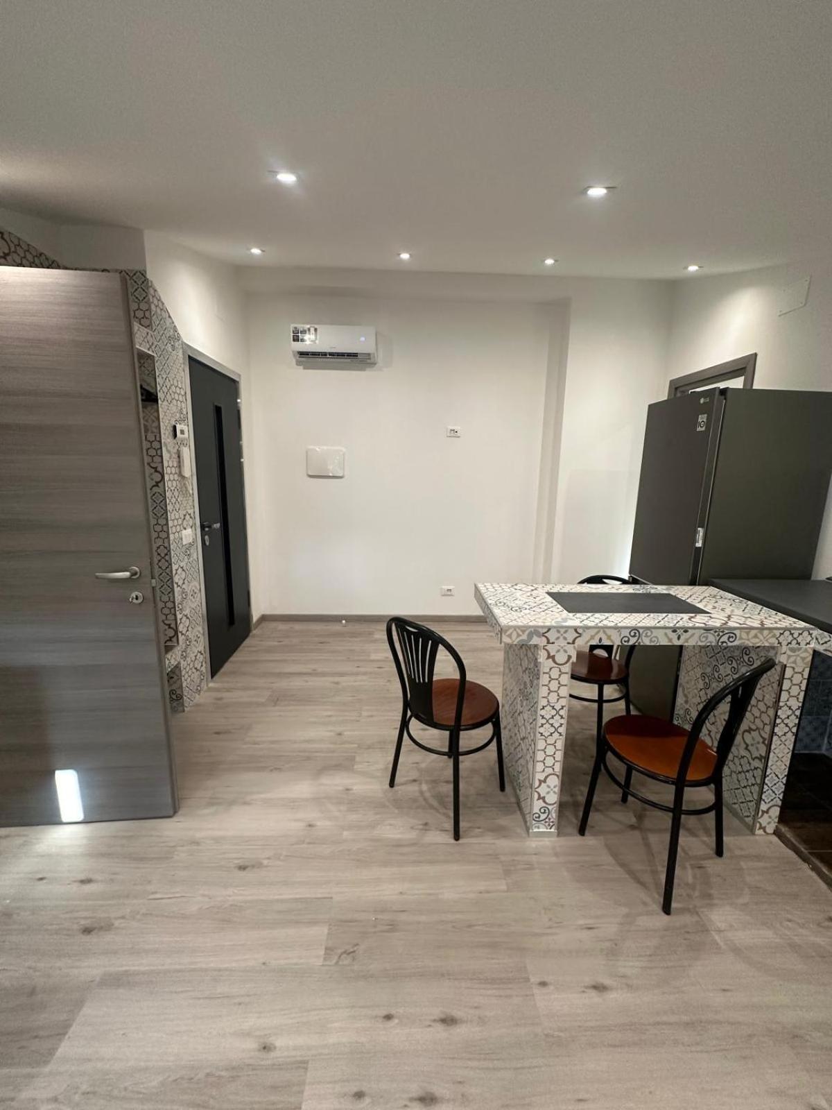 Oh Apartments Fiera Verona Bagian luar foto