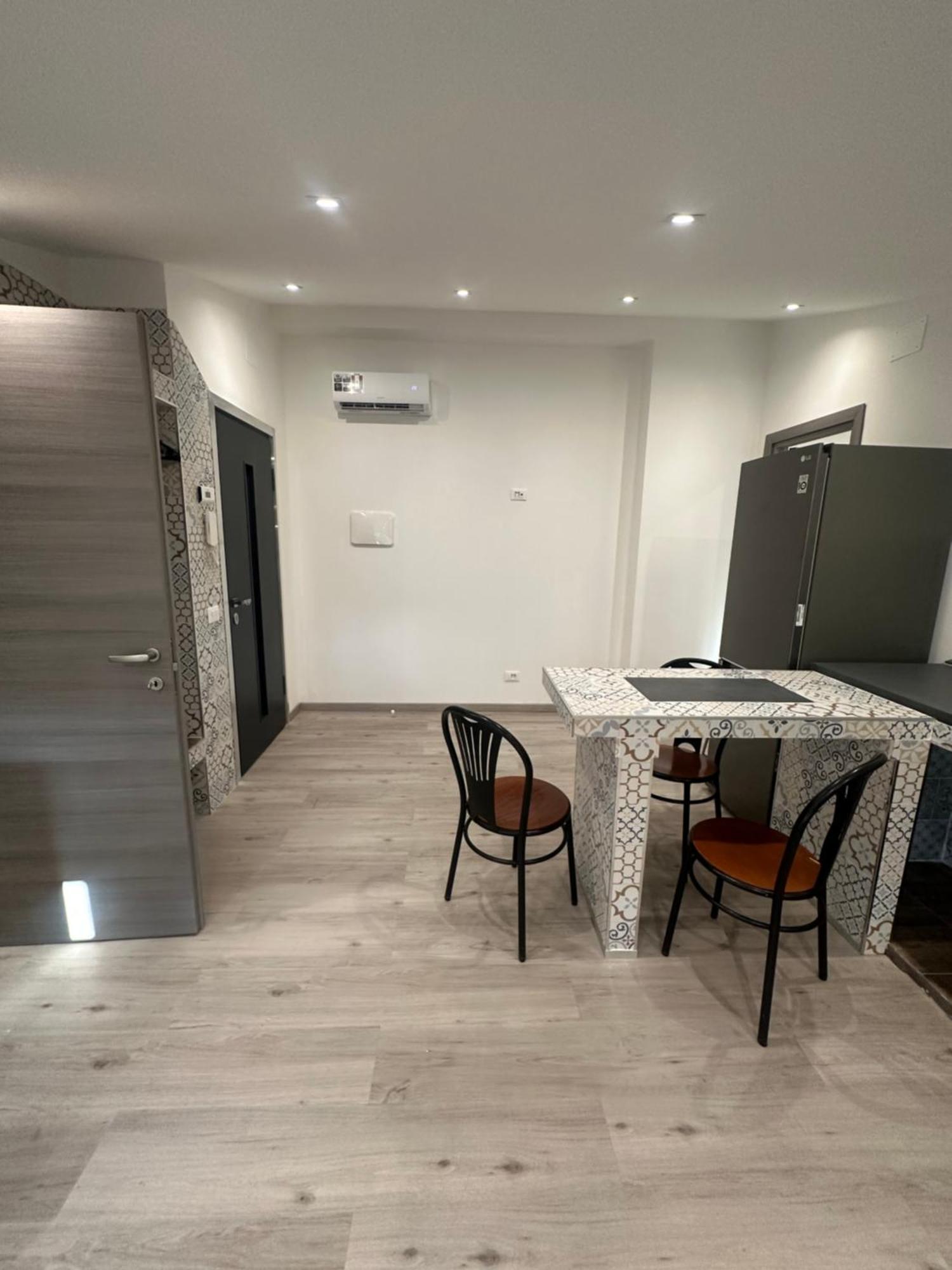 Oh Apartments Fiera Verona Bagian luar foto